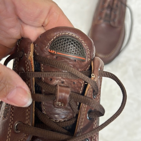 Clarks Brown Leather Oxford Shoes with Moccasin Stitching - Picture 11 of 13